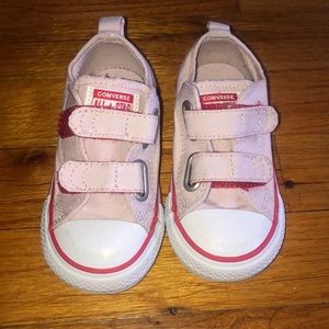 Converse toddler girls sneakers size 7-pink/white
